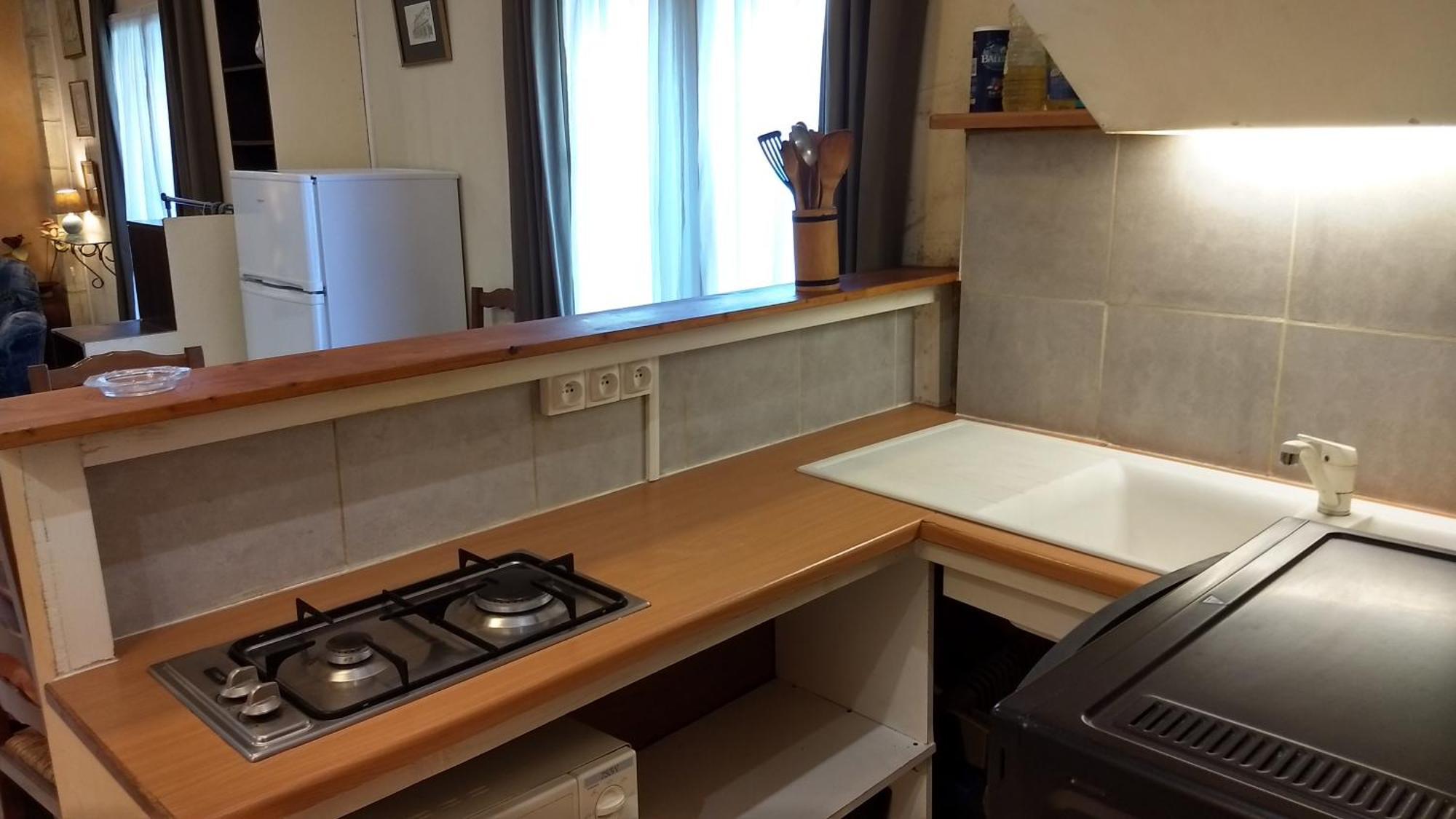 Logement Tranquille Et Frais Proche Gare Au Rdc Saumur Exterior foto